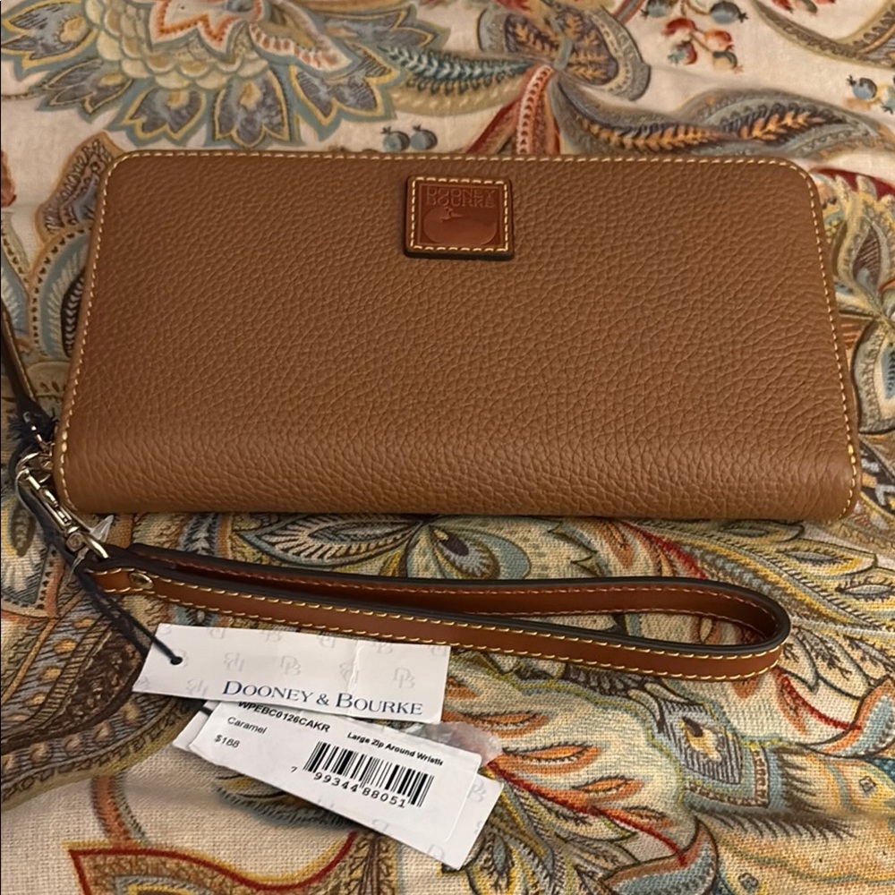 Dooney & Bourke Caramel Large Leather Zip Around Wristlet NWT